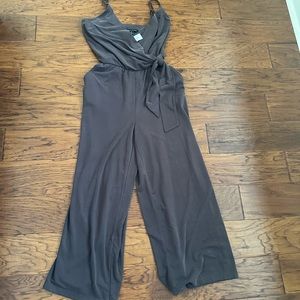 Banana Republic brown romper cropped length XS